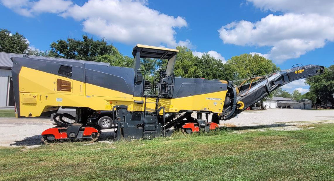 Bomag BM 2000/75 - Дорожная фреза: фото 3 Bomag BM 2000/75 - Дорожная фреза: фото 3