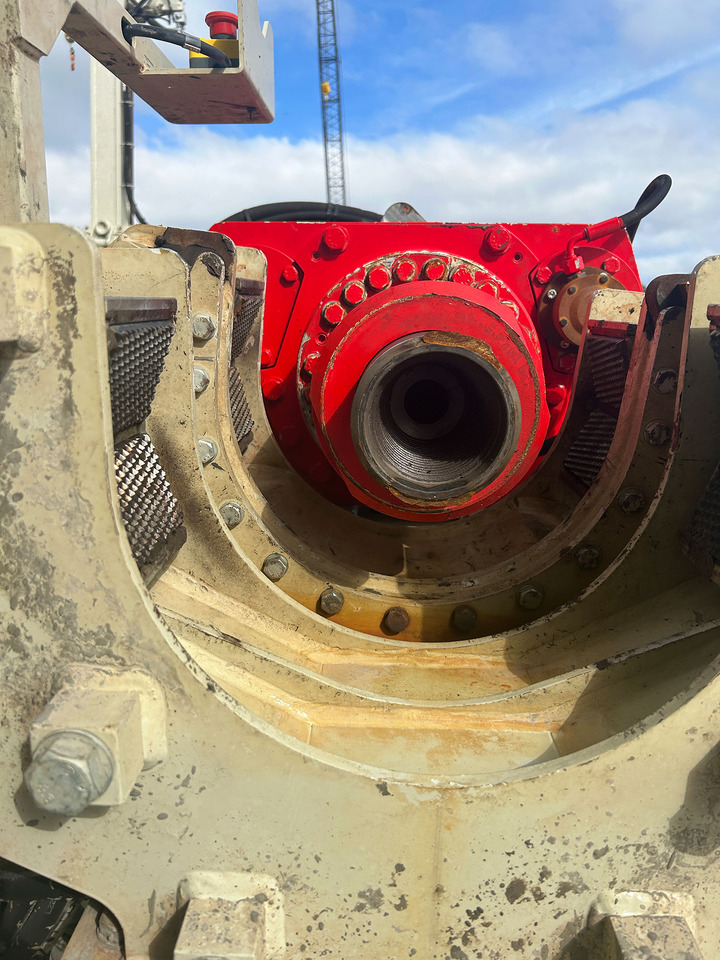 Comacchio MC4D - Сваебойная установка: фото 4 Comacchio MC4D - Сваебойная установка: фото 4