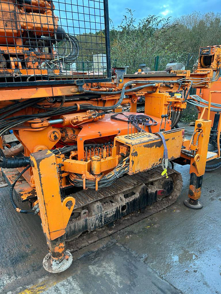 Hutte HBR 302 - Сваебойная установка: фото 3 Hutte HBR 302 - Сваебойная установка: фото 3