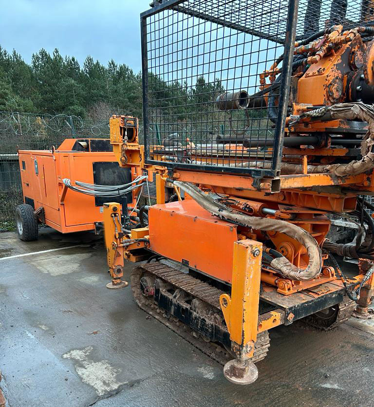 Hutte HBR 302 - Сваебойная установка: фото 2 Hutte HBR 302 - Сваебойная установка: фото 2