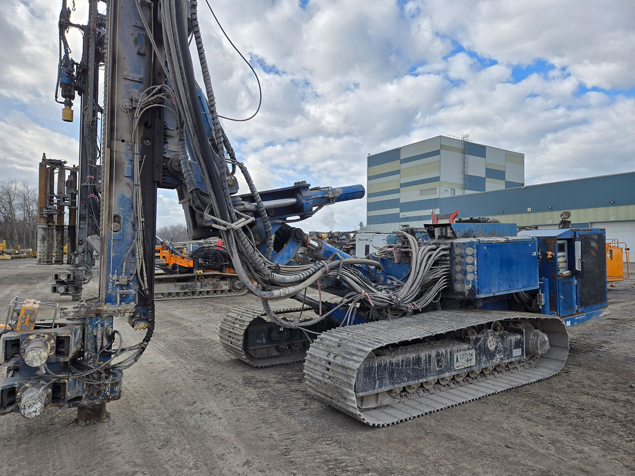 Hutte HBR 610 - Сваебойная установка: фото 1 Hutte HBR 610 - Сваебойная установка: фото 1