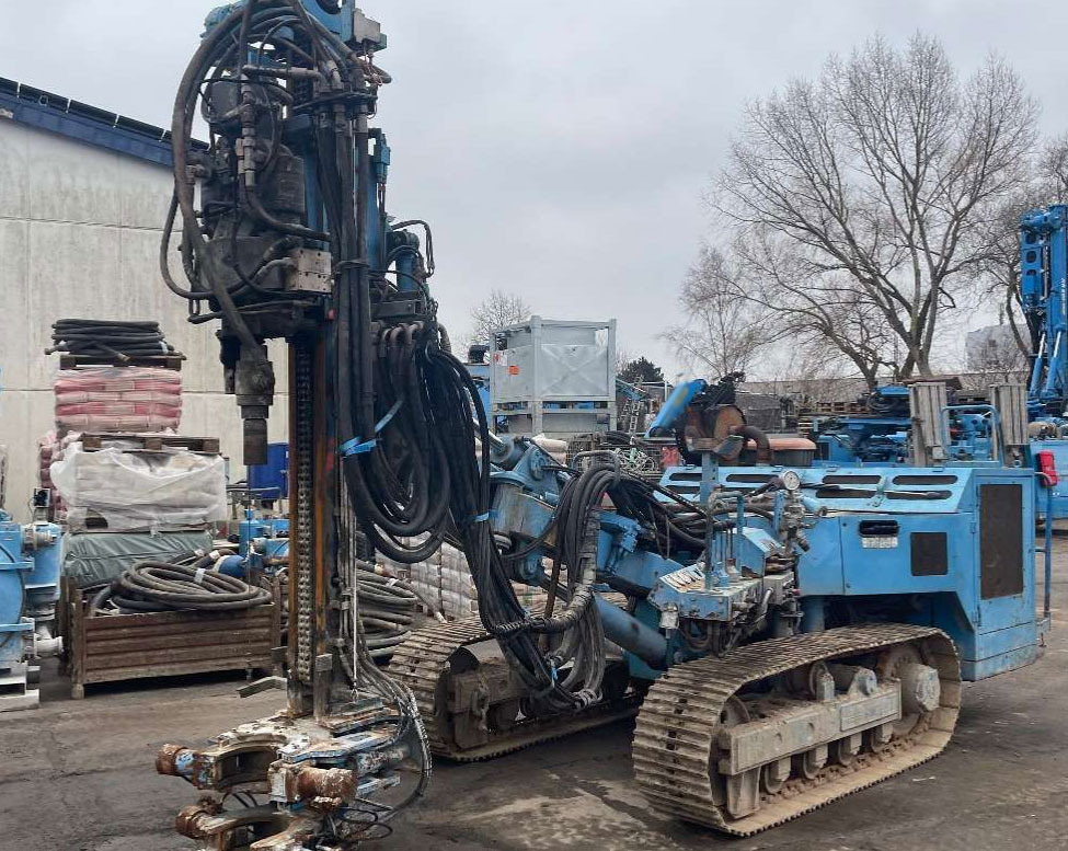Klemm KR 802-3 - Сваебойная установка: фото 1 Klemm KR 802-3 - Сваебойная установка: фото 1