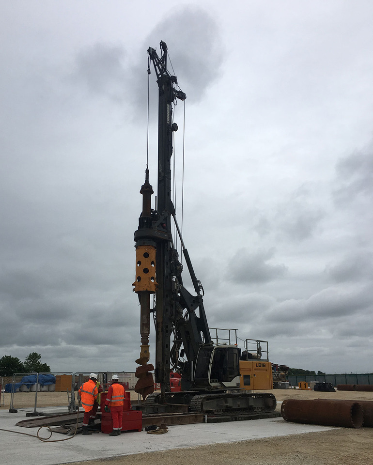 Liebherr LB16-180 - Сваебойная установка: фото 1 Liebherr LB16-180 - Сваебойная установка: фото 1