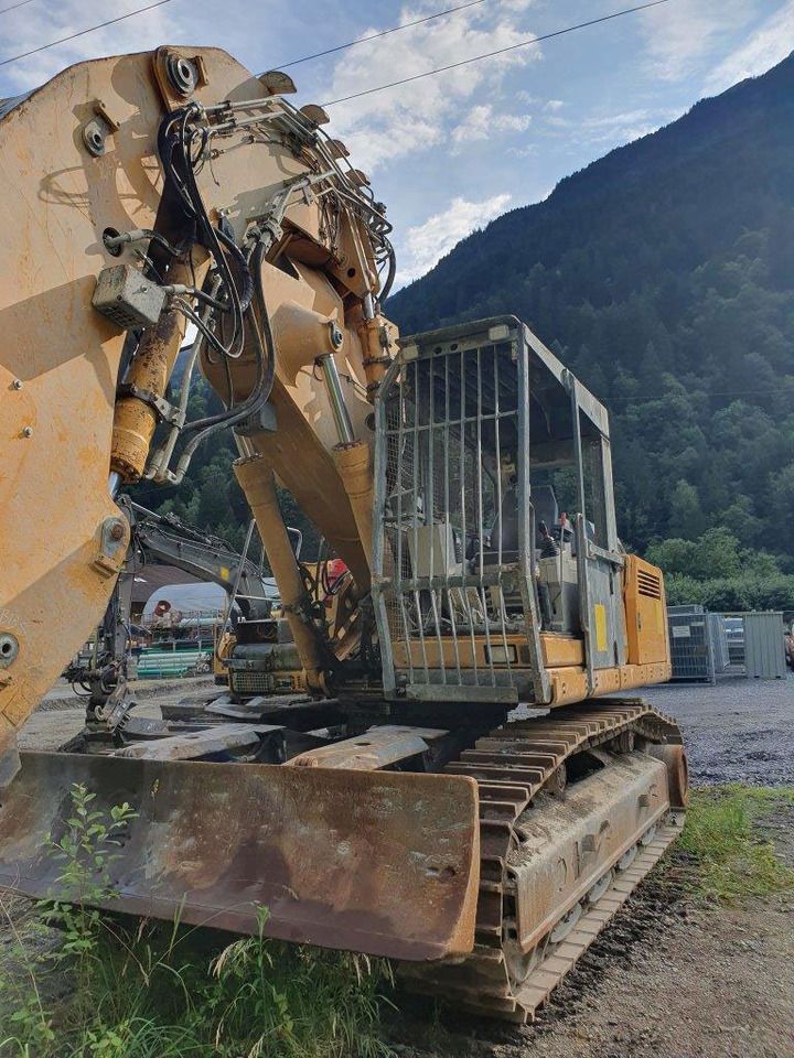 Liebherr R943T - Горнодобывающая техника: фото 2 Liebherr R943T - Горнодобывающая техника: фото 2