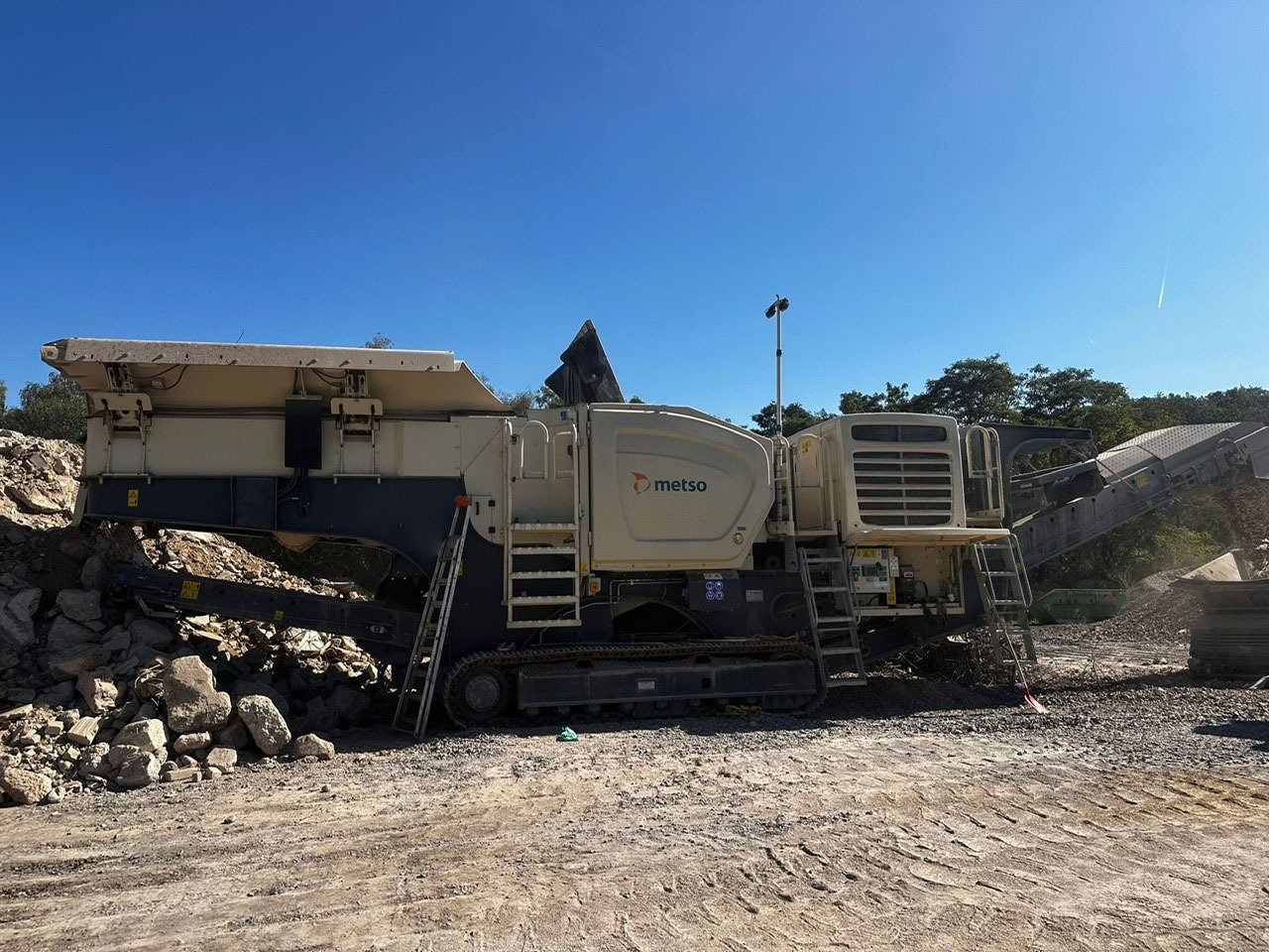 Metso LT106 Urban - Щековая дробилка: фото 1 Metso LT106 Urban - Щековая дробилка: фото 1