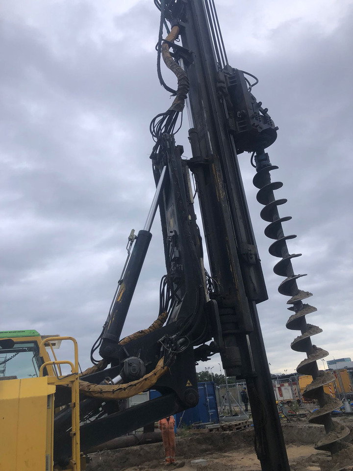 RTG RG18T - Сваебойная установка: фото 4 RTG RG18T - Сваебойная установка: фото 4