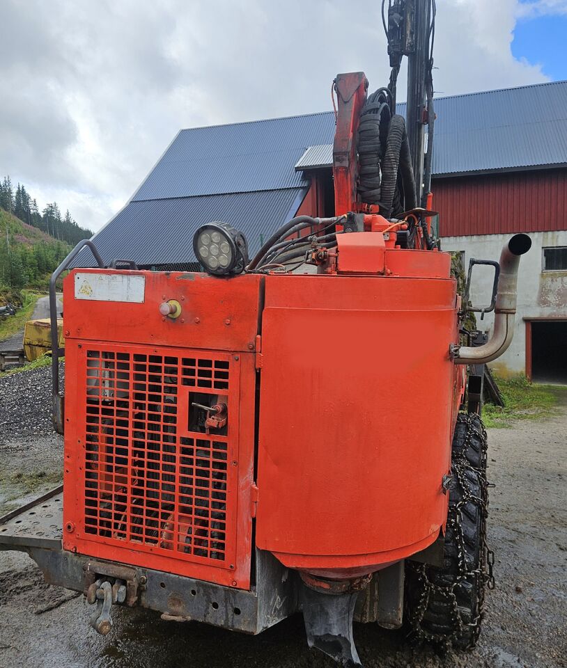 Sandvik Commando DC122R - Буровая машина: фото 4 Sandvik Commando DC122R - Буровая машина: фото 4