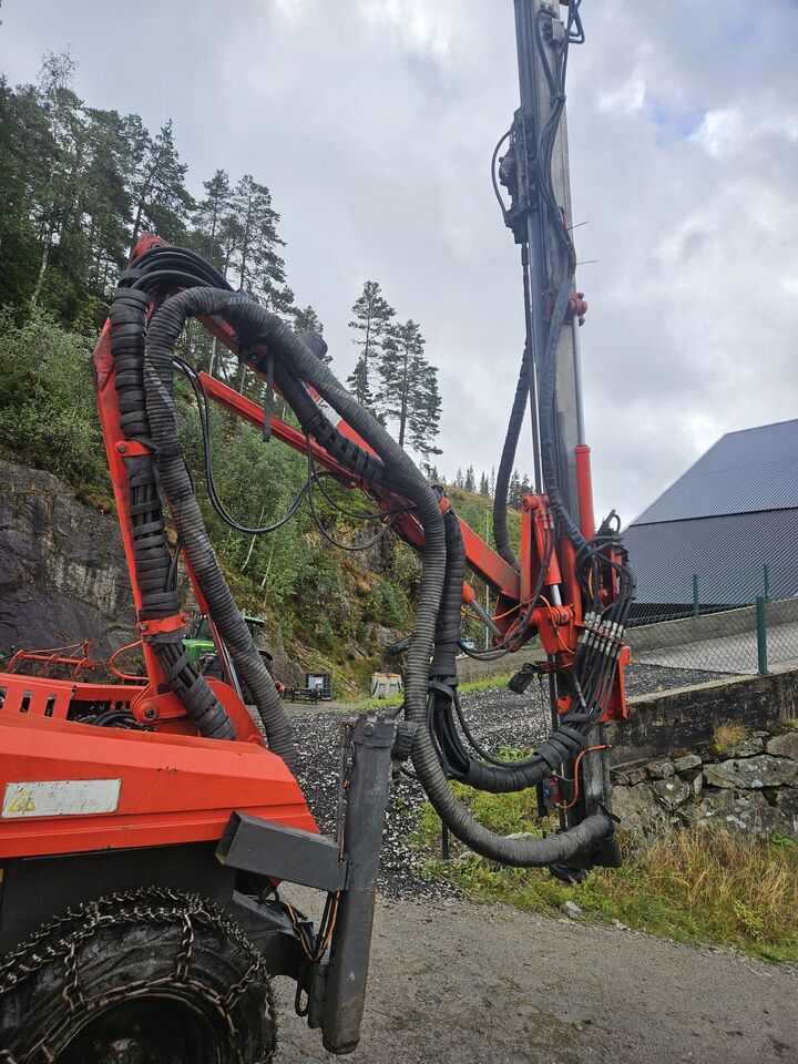 Sandvik Commando DC122R - Буровая машина: фото 5 Sandvik Commando DC122R - Буровая машина: фото 5