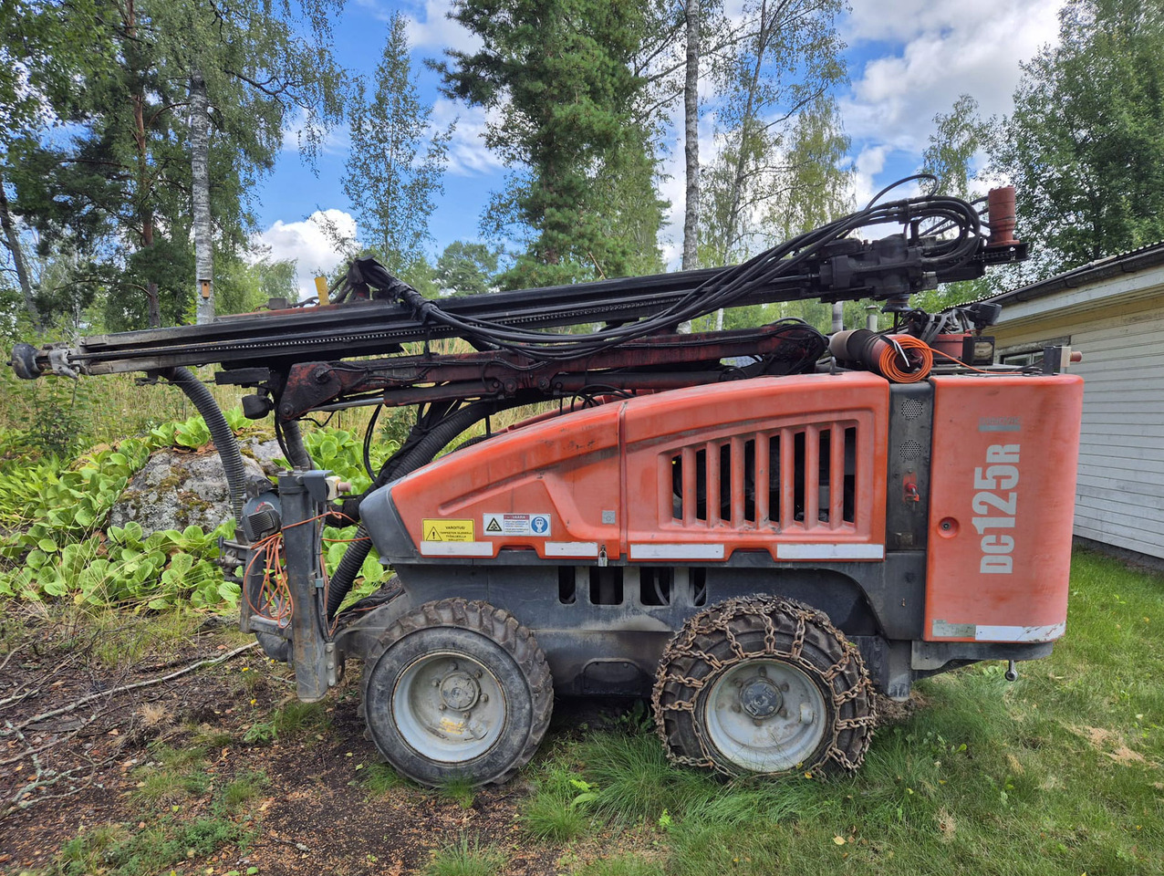 Sandvik Commando DC125R - Буровая машина: фото 1 Sandvik Commando DC125R - Буровая машина: фото 1