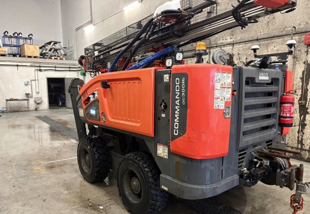 Sandvik Commando DC300Ri - Буровая машина: фото 4 Sandvik Commando DC300Ri - Буровая машина: фото 4