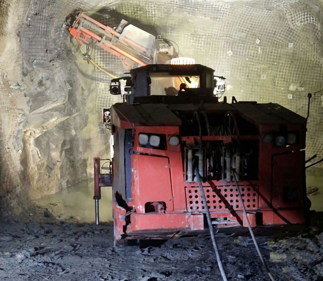 Sandvik Robolt DS520 - Буровая машина: фото 3 Sandvik Robolt DS520 - Буровая машина: фото 3