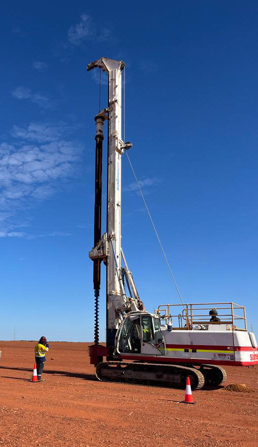 Soilmec SR-30 - Сваебойная установка: фото 1 Soilmec SR-30 - Сваебойная установка: фото 1