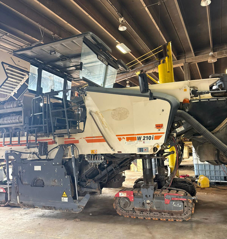 Wirtgen W 210 i - Дорожная фреза: фото 4 Wirtgen W 210 i - Дорожная фреза: фото 4