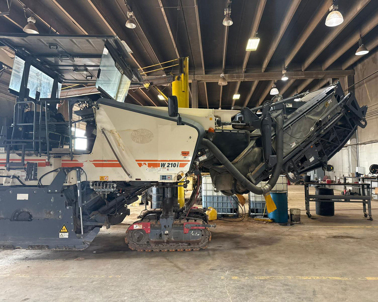 Wirtgen W 210 i - Дорожная фреза: фото 3 Wirtgen W 210 i - Дорожная фреза: фото 3