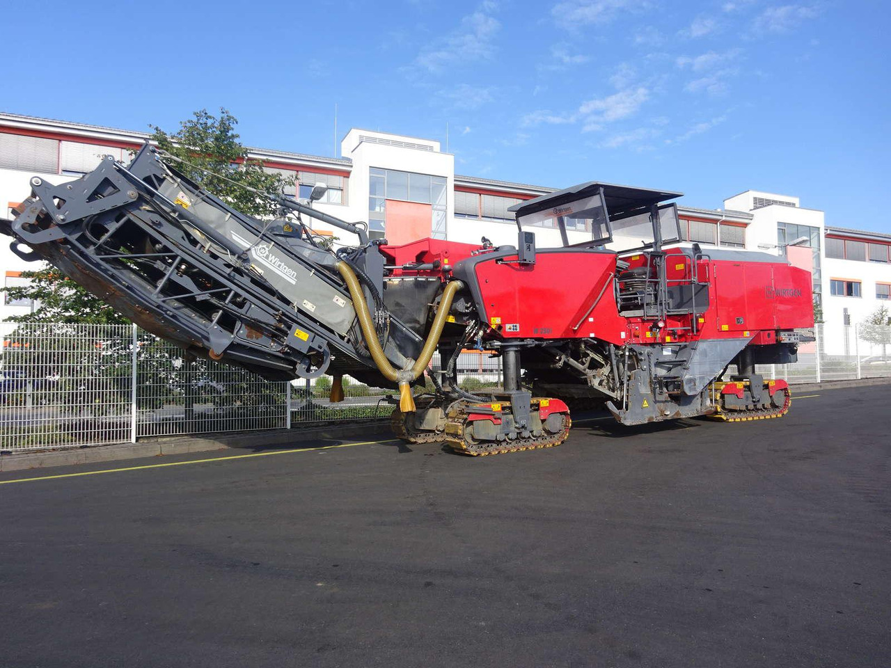 Wirtgen W 250 I - Дорожная фреза: фото 1 Wirtgen W 250 I - Дорожная фреза: фото 1
