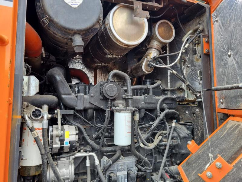 Колёсный погрузчик Doosan DL300: фото 6 Колёсный погрузчик Doosan DL300: фото 6