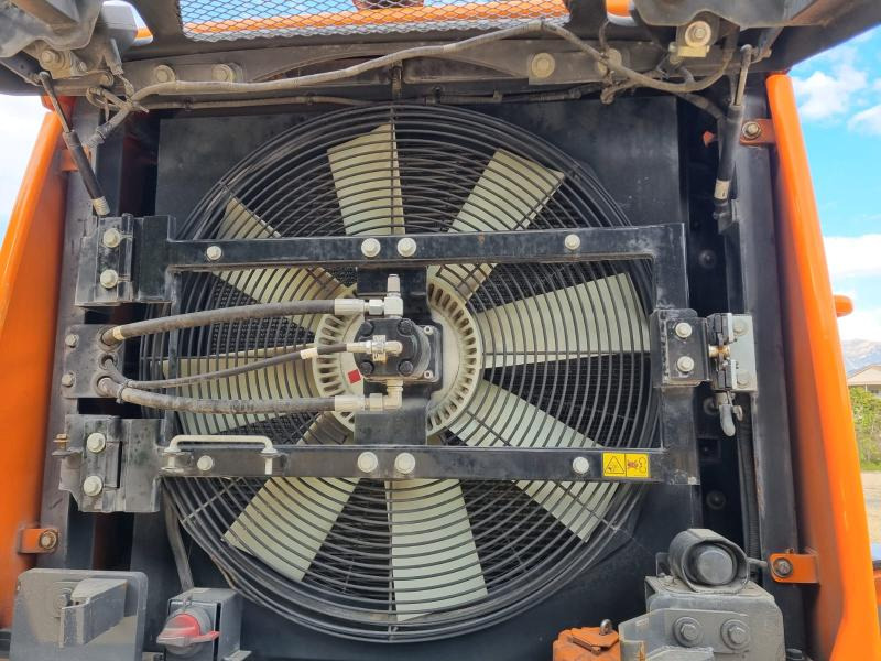 Колёсный погрузчик Doosan DL300: фото 7 Колёсный погрузчик Doosan DL300: фото 7