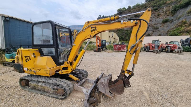 JCB 3.5T - Мини-экскаватор: фото 2 JCB 3.5T - Мини-экскаватор: фото 2