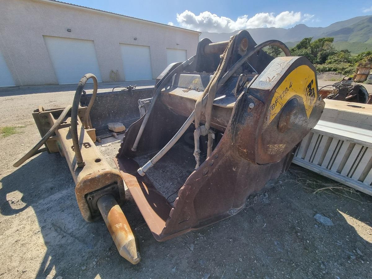 MB BF120 POUR PELLE DE 30-35 TONNES BF120 - Навесное оборудование для Строительной техники: фото 1 MB BF120 POUR PELLE DE 30-35 TONNES BF120 - Навесное оборудование для Строительной техники: фото 1