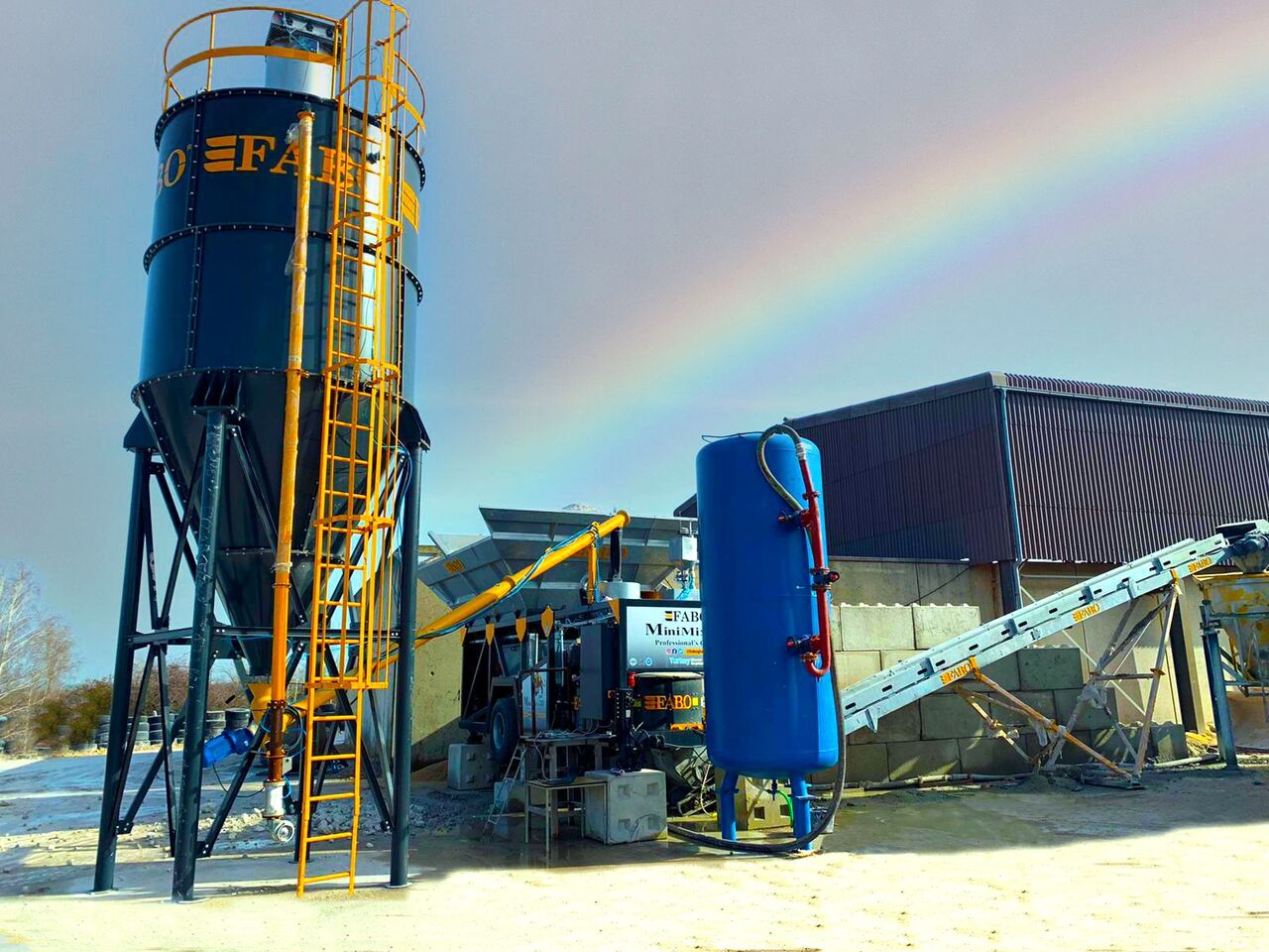 FABO Mobile Concrete Batching Plant - Бетонный завод: фото 1 FABO Mobile Concrete Batching Plant - Бетонный завод: фото 1