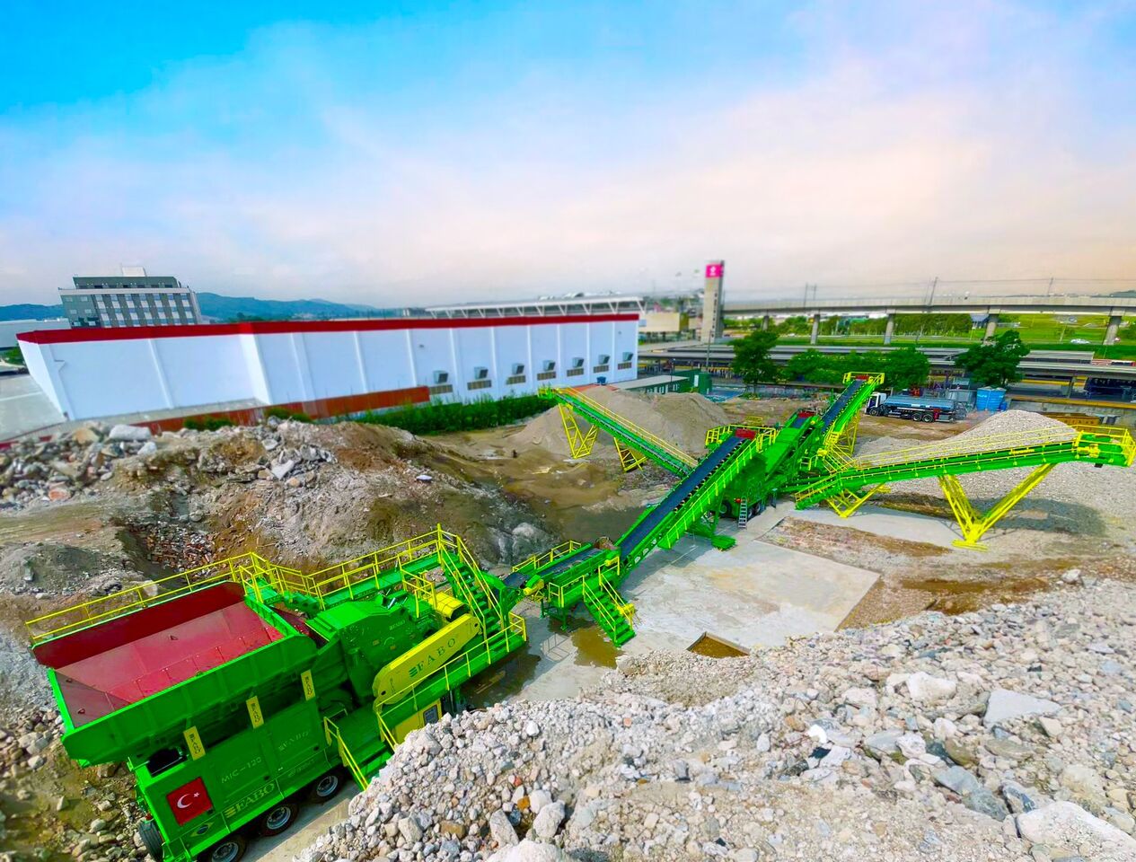 FABO Mobile crusher - Мобильная дробилка: фото 1 FABO Mobile crusher - Мобильная дробилка: фото 1
