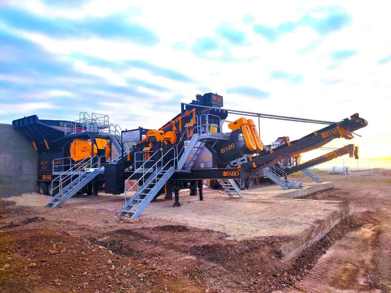 FABO Mobile crusher - Мобильная дробилка: фото 1 FABO Mobile crusher - Мобильная дробилка: фото 1
