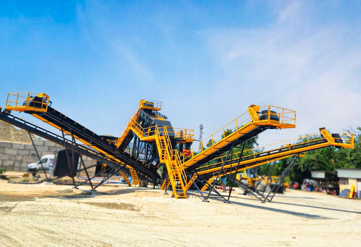 FABO Vibrating screen - Грохот: фото 1 FABO Vibrating screen - Грохот: фото 1