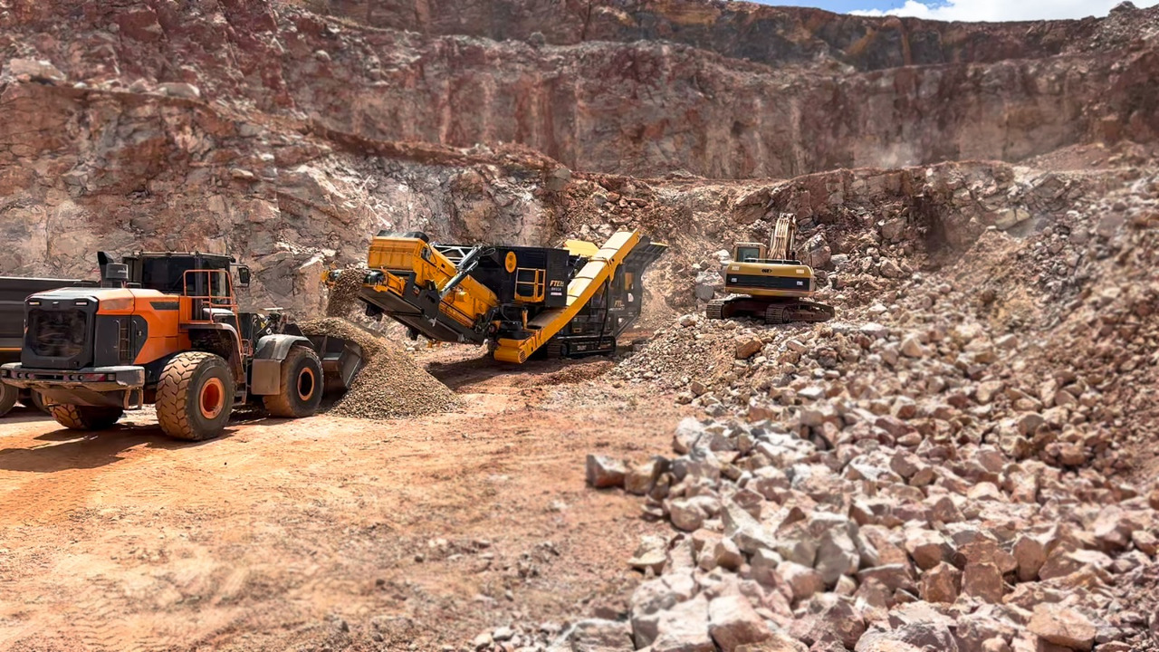 FABO crawler crusher - Дробилка: фото 5 FABO crawler crusher - Дробилка: фото 5