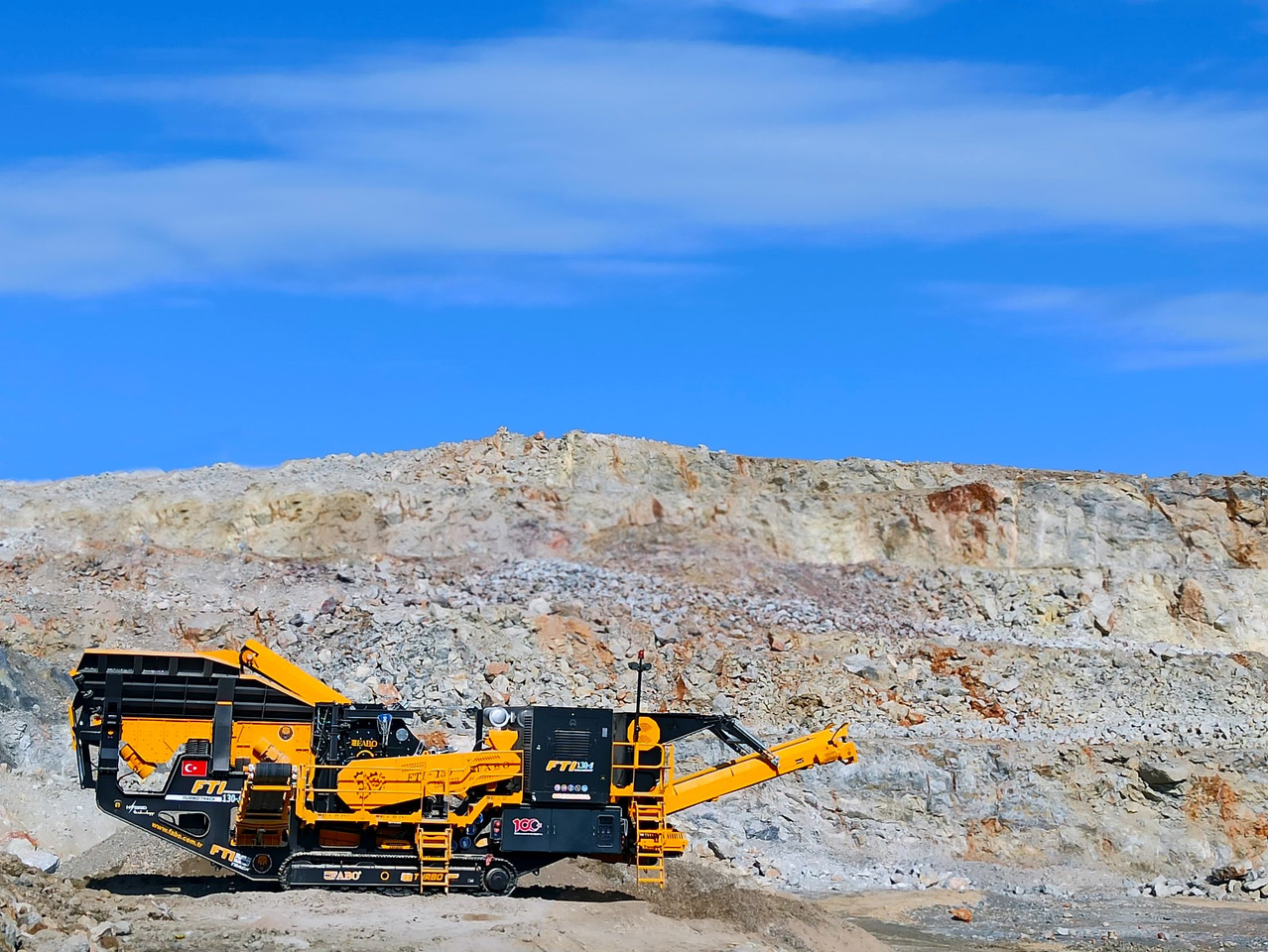 FABO crawler crusher - Дробилка: фото 2 FABO crawler crusher - Дробилка: фото 2