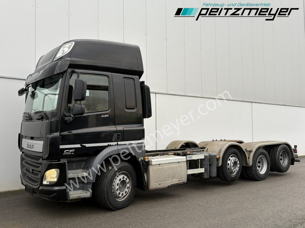 DAF CF 440 FAK 8x2 Fahrgestell Getriebe neuwertig - Грузовик-шасси: фото 1 DAF CF 440 FAK 8x2 Fahrgestell Getriebe neuwertig - Грузовик-шасси: фото 1