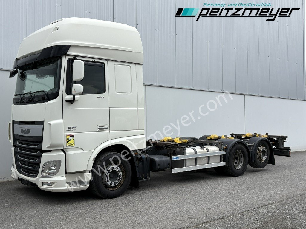 DAF XF 460 FAN 6x2 Lenkachse, Standklima Intarder, SDG - höhenverstellbar - Грузовик-контейнеровоз/ Сменный кузов: фото 1 DAF XF 460 FAN 6x2 Lenkachse, Standklima Intarder, SDG - höhenverstellbar - Грузовик-контейнеровоз/ Сменный кузов: фото 1