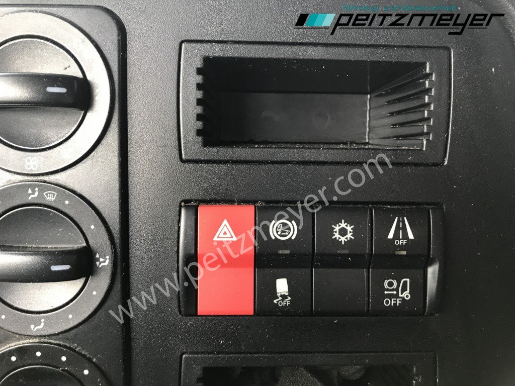 Тентованный грузовик MERCEDES-BENZ Atego 818 L Pritsche+LBW, Klima, 2 x AHK: фото 12