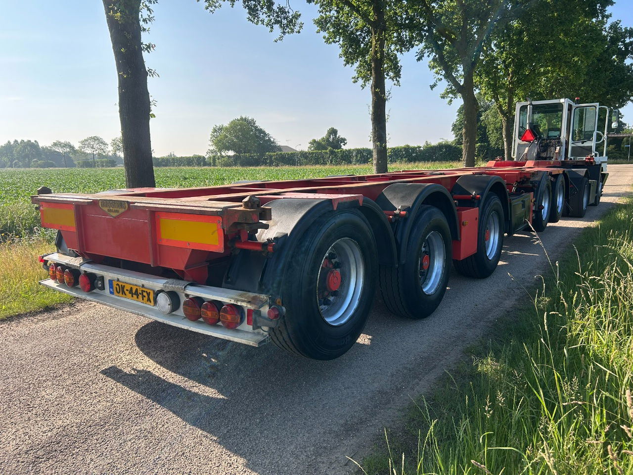 Broshuis 2-Connect-5Akcc / 3 x Steering axle / 4 x Lifting axle / tyres 80 / 3 x - Полуприцеп-контейнеровоз/ Сменный кузов: фото 4 Broshuis 2-Connect-5Akcc / 3 x Steering axle / 4 x Lifting axle / tyres 80 / 3 x - Полуприцеп-контейнеровоз/ Сменный кузов: фото 4