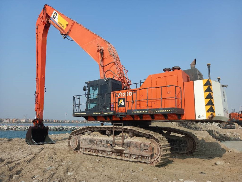 Hitachi EX1200-6 Longreach 28m (Abu Dhabi) - Экскаватор: фото 4 Hitachi EX1200-6 Longreach 28m (Abu Dhabi) - Экскаватор: фото 4