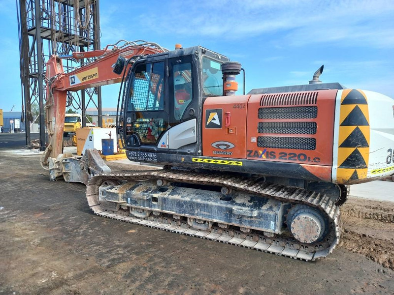 Гусеничный экскаватор Hitachi ZX220LC (Abu Dhabi): фото 7 Гусеничный экскаватор Hitachi ZX220LC (Abu Dhabi): фото 7