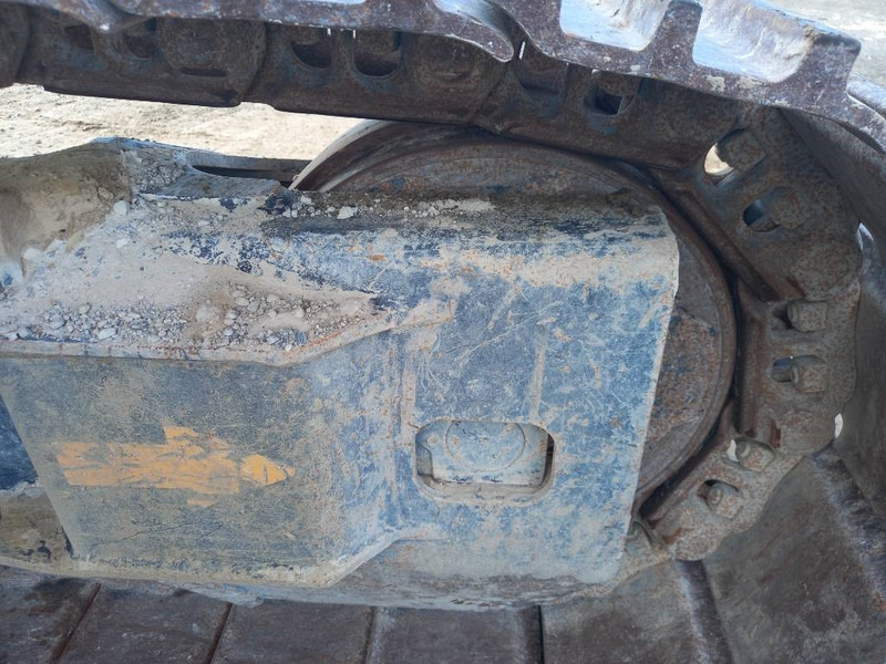 Гусеничный экскаватор Hitachi ZX220LC (Abu Dhabi): фото 13 Гусеничный экскаватор Hitachi ZX220LC (Abu Dhabi): фото 13