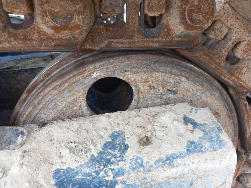 Гусеничный экскаватор Hitachi ZX220LC (Abu Dhabi): фото 12 Гусеничный экскаватор Hitachi ZX220LC (Abu Dhabi): фото 12