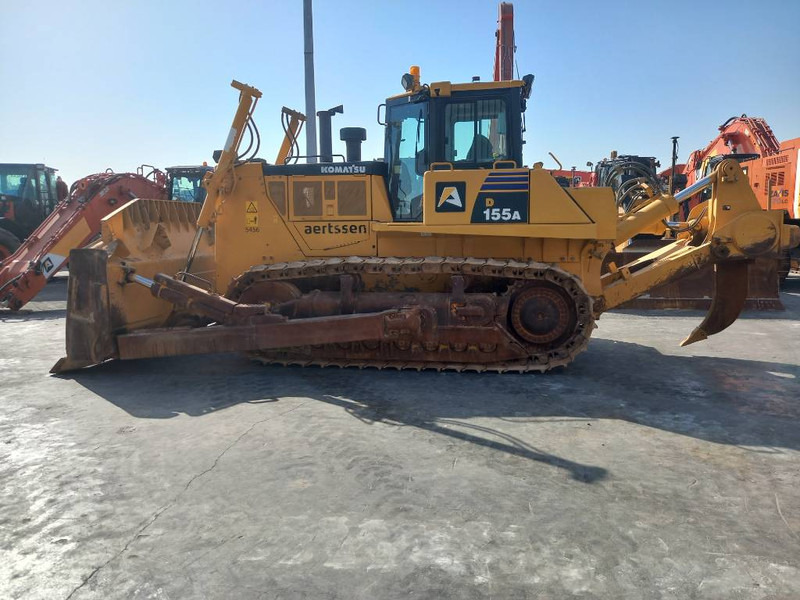 Komatsu D155A (4 Pieces available - Abu Dhabi) - Бульдозер: фото 1 Komatsu D155A (4 Pieces available - Abu Dhabi) - Бульдозер: фото 1