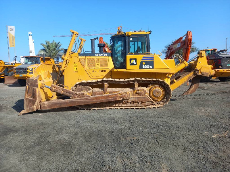 Komatsu D155A (4 pieces available - Abu Dhabi) - Бульдозер: фото 1 Komatsu D155A (4 pieces available - Abu Dhabi) - Бульдозер: фото 1