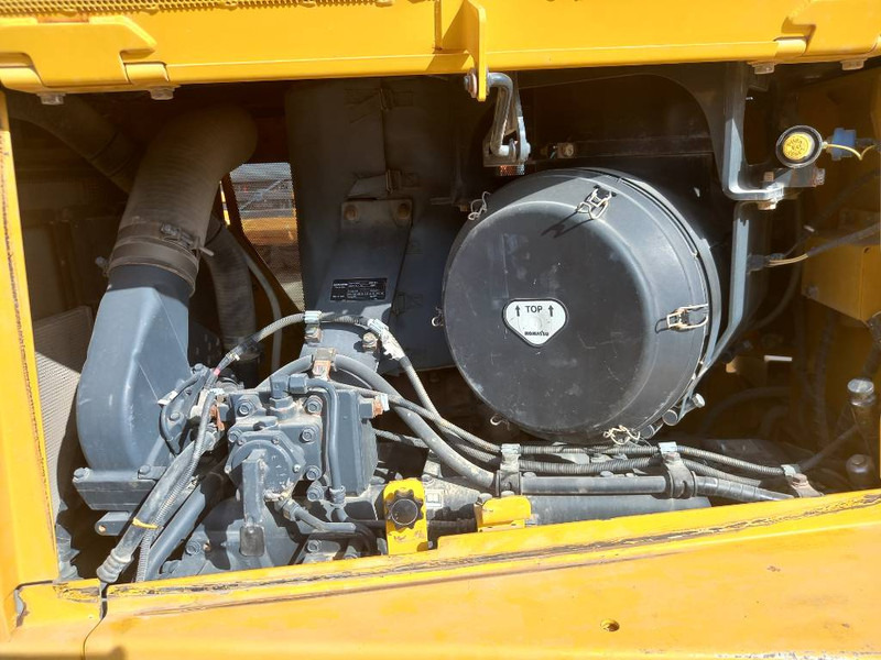 Бульдозер Komatsu D155A-6R (4 pieces available - Abu Dhabi): фото 20