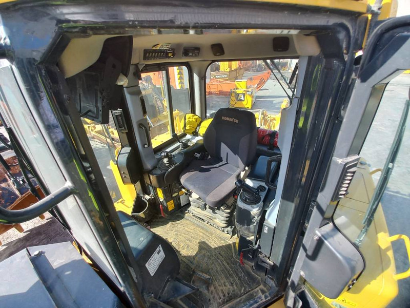 Бульдозер Komatsu D155A-6R (4 pieces available - Abu Dhabi): фото 16
