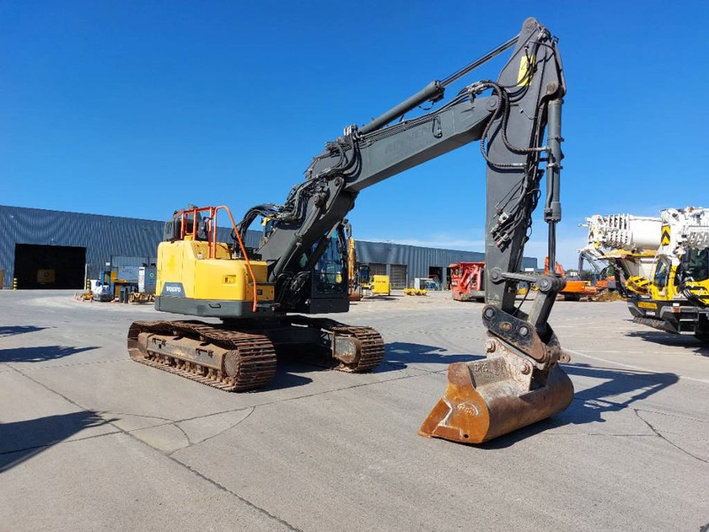 Volvo ECR 235 EL - Гусеничный экскаватор: фото 3 Volvo ECR 235 EL - Гусеничный экскаватор: фото 3