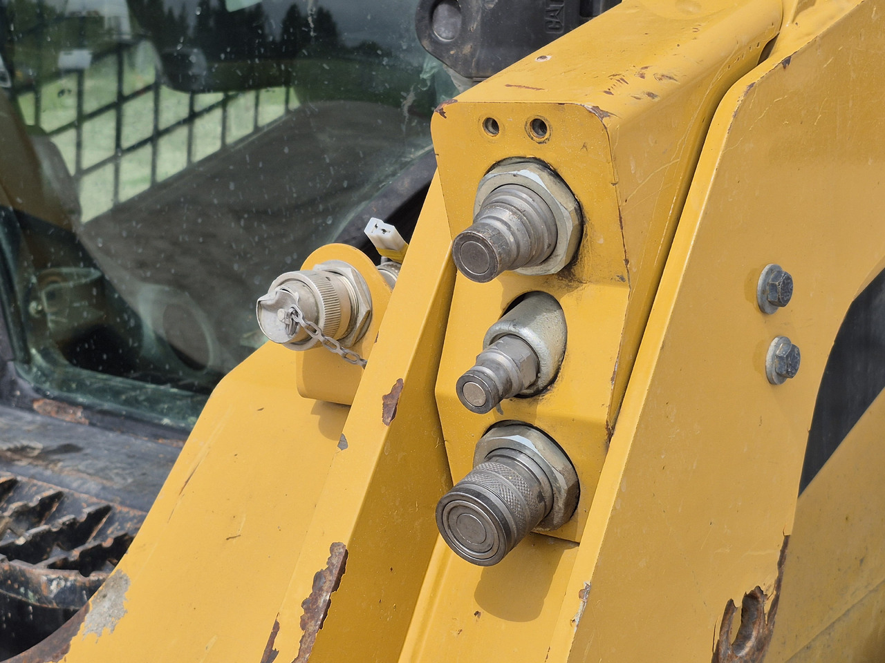 Мини-погрузчик с бортовым поворотом Caterpillar 259D: фото 10