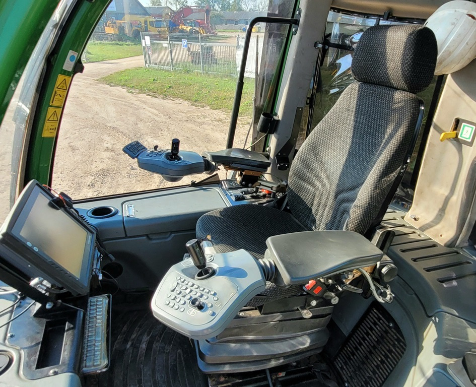 Харвестер JOHN DEERE 1070 E: фото 8 Харвестер JOHN DEERE 1070 E: фото 8