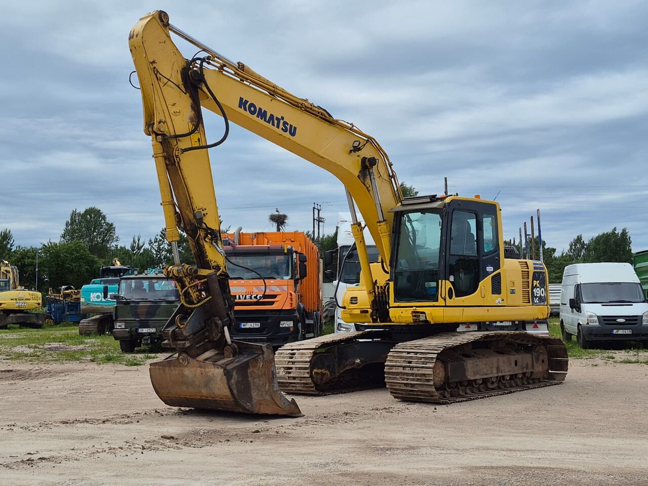 KOMATSU PC190LC-8 - Гусеничный экскаватор: фото 1 KOMATSU PC190LC-8 - Гусеничный экскаватор: фото 1
