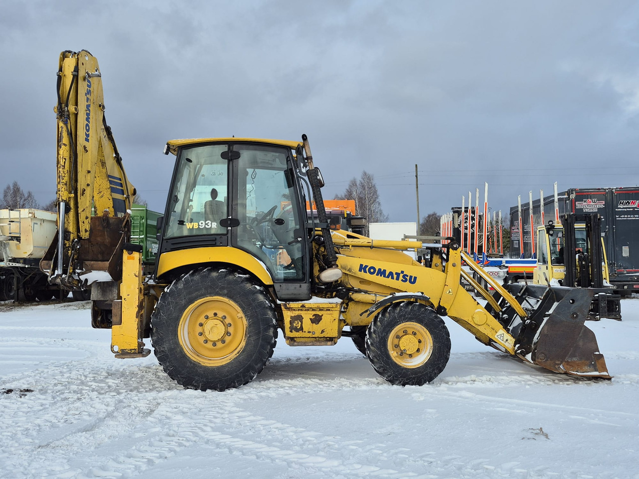KOMATSU WB93R - Экскаватор-погрузчик: фото 4 KOMATSU WB93R - Экскаватор-погрузчик: фото 4