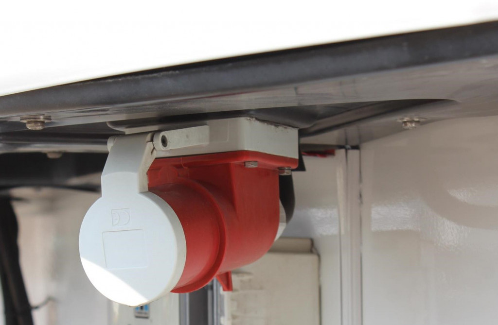 Chereau 3-Achser Kühlanhänger CV 1350 Türen FRC - Прицеп-рефрижератор: фото 3 Chereau 3-Achser Kühlanhänger CV 1350 Türen FRC - Прицеп-рефрижератор: фото 3