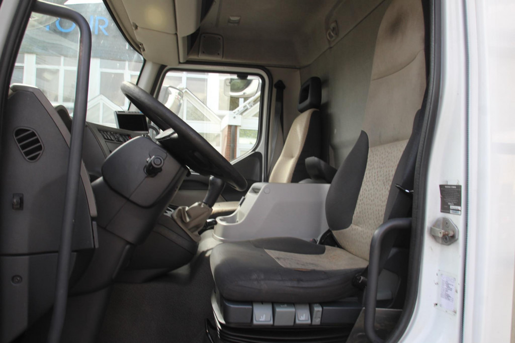 Renault Midlum 220 E5 CS 850 Strom LBW Seiten Tür FRC - Рефрижератор: фото 2 Renault Midlum 220 E5 CS 850 Strom LBW Seiten Tür FRC - Рефрижератор: фото 2