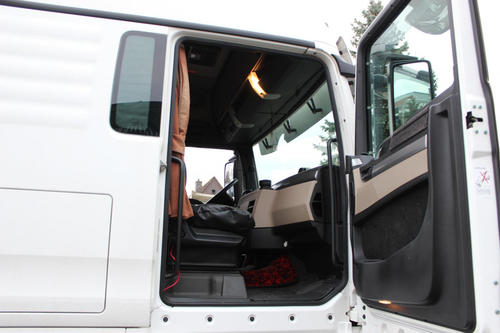 MAN TGX 510 XL Retarder Alufelgen Standklima 2 Tank - Тягач: фото 3 MAN TGX 510 XL Retarder Alufelgen Standklima 2 Tank - Тягач: фото 3