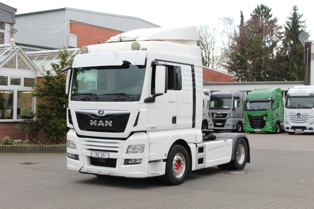 MAN TGX 510 XL Retarder Alufelgen Standklima 2 Tank - Тягач: фото 1 MAN TGX 510 XL Retarder Alufelgen Standklima 2 Tank - Тягач: фото 1